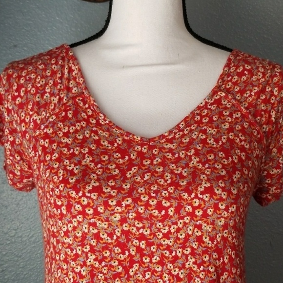 Floral Strap back blouse - Picture 7 of 8